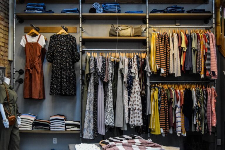 How to Start an Online Clothing Store